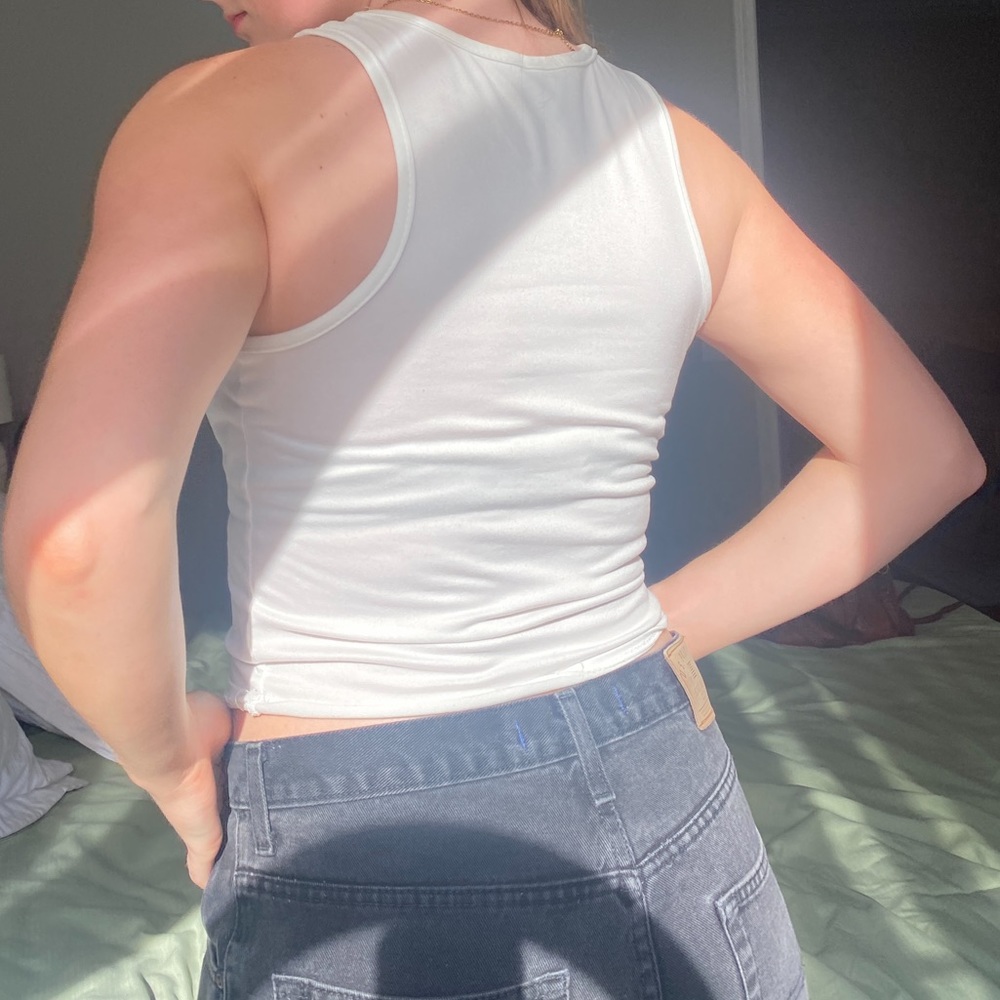 Basic White Tank - Picture 4 of 7